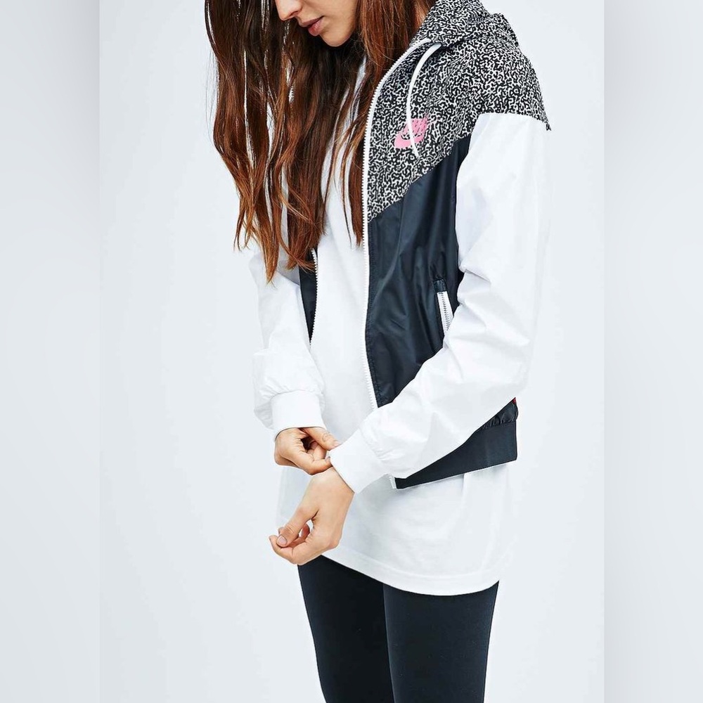 Nike Women Retro Windbreaker Jacket- XL